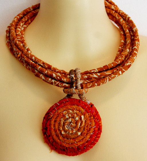 PENDANT (necklace) by Ruth Spence